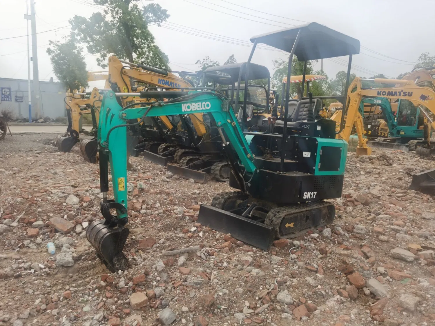 Eccellenti condizioni di lavoro Usato escavatore cingolato Kobelco Sk17 in alta efficienza con un prezzo ragionevole per la vendita.